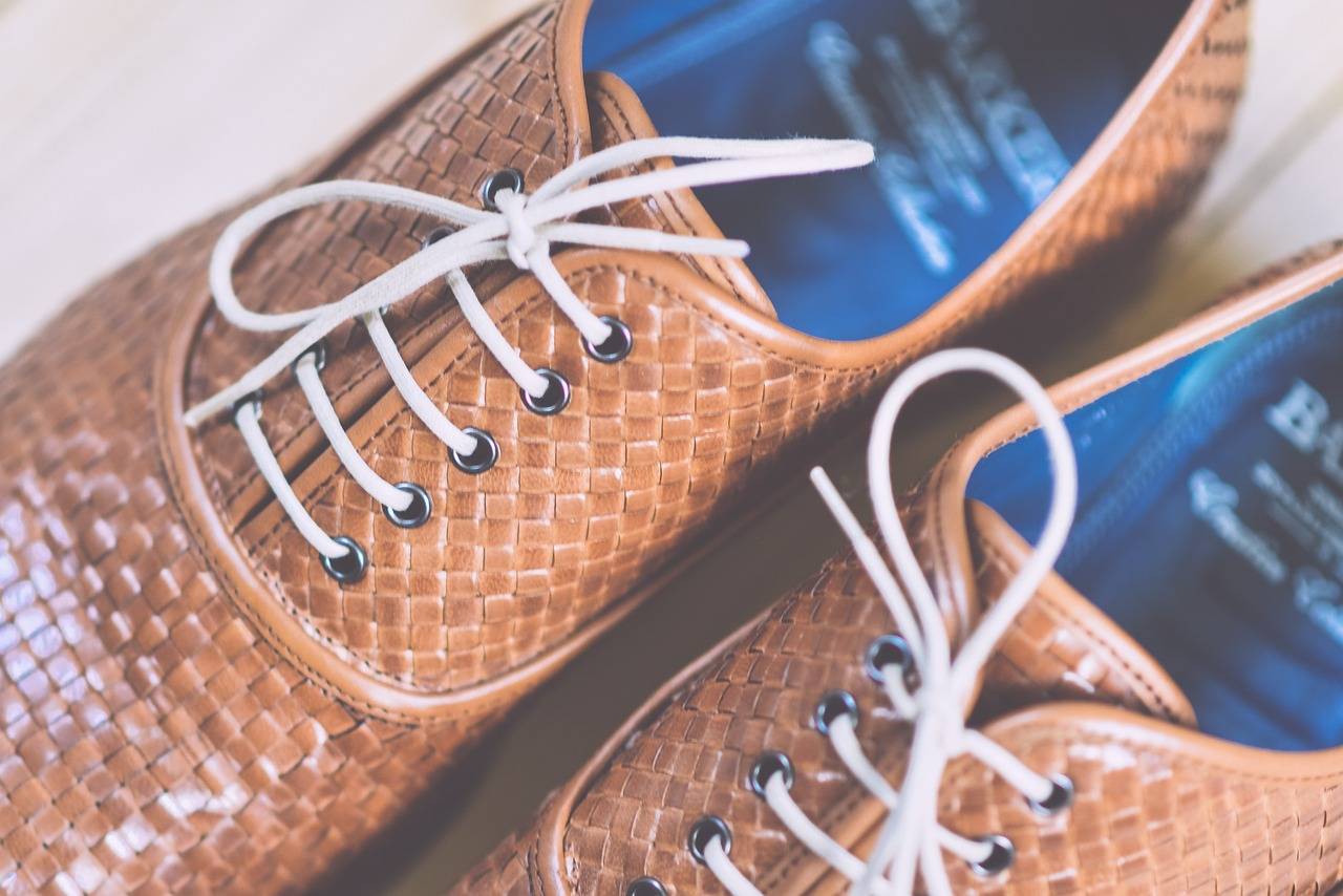 Fashion and Politics: Fashion Diplomacy in International Summits and Conferences